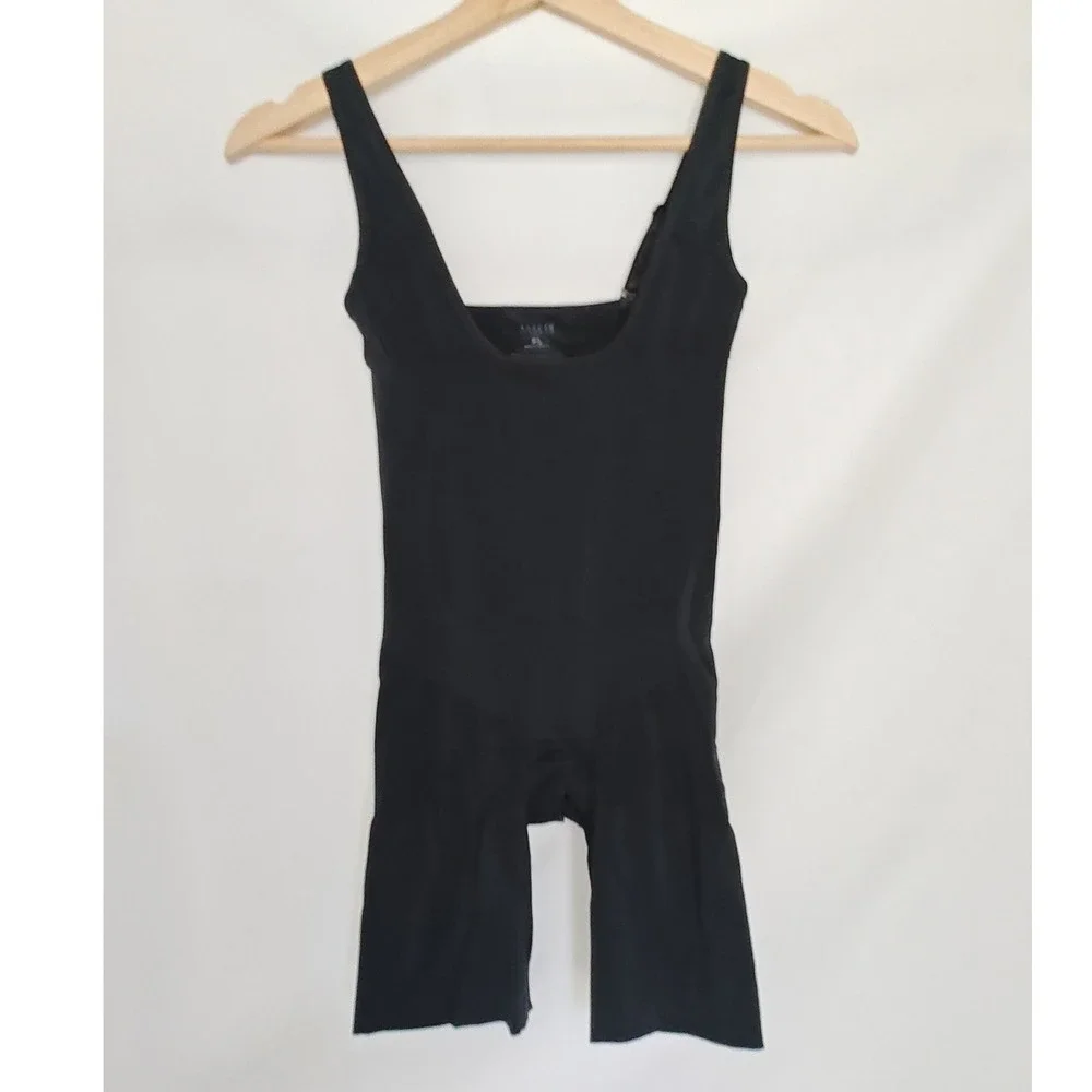 Assets by‎ Spanx Black Full Body Slimming Bodysuit Tank Style Shorts Style XL